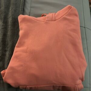 Men’s size small sweater color peach brand new